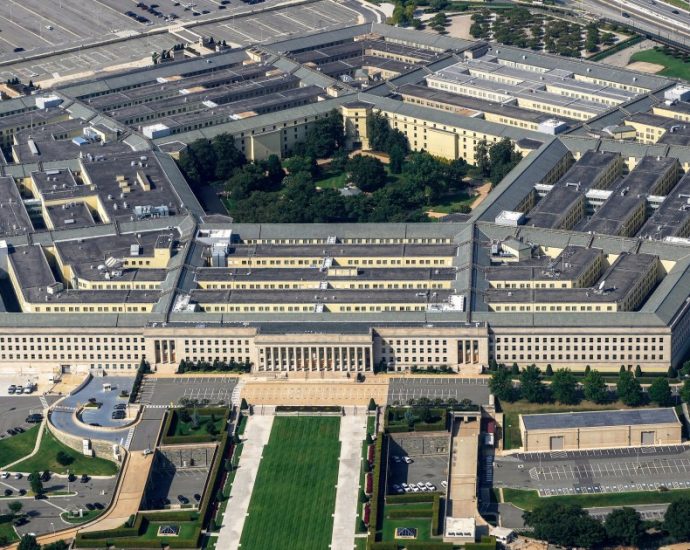 us-defense-department-bars-journalists-from-its-press-office