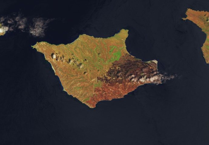 fire’s-footprint-on-santa-rosa-island
