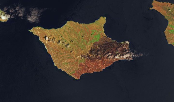 fire’s-footprint-on-santa-rosa-island