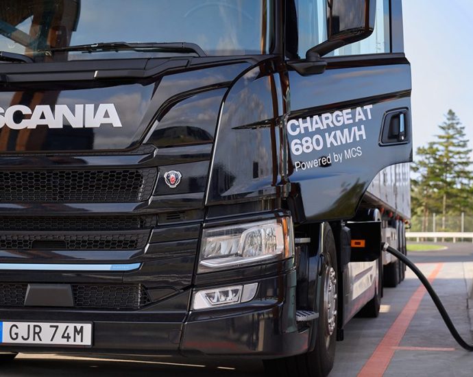 scania-demonstrates-vehicle-to-grid-through-megawatt-charging-system-for-heavy-electric-vehicles