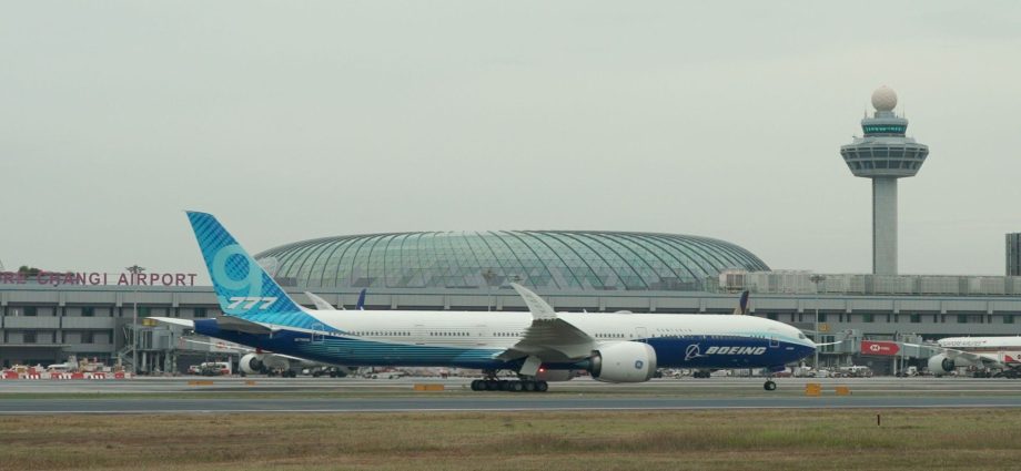 delayed-again:-boeing-777x-certification-setback-puts-2027-deliveries-at-risk