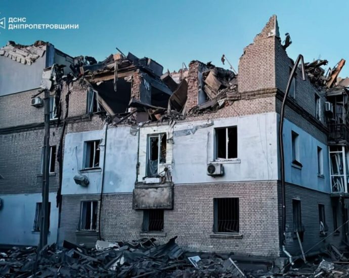 dnipro-rescuer-killed-in-russian-repeat-strike-as-overnight-barrage-hits-seven-ukrainian-oblasts