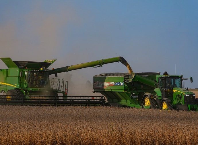 social-media-helps-sustain-struggling-montana-farm