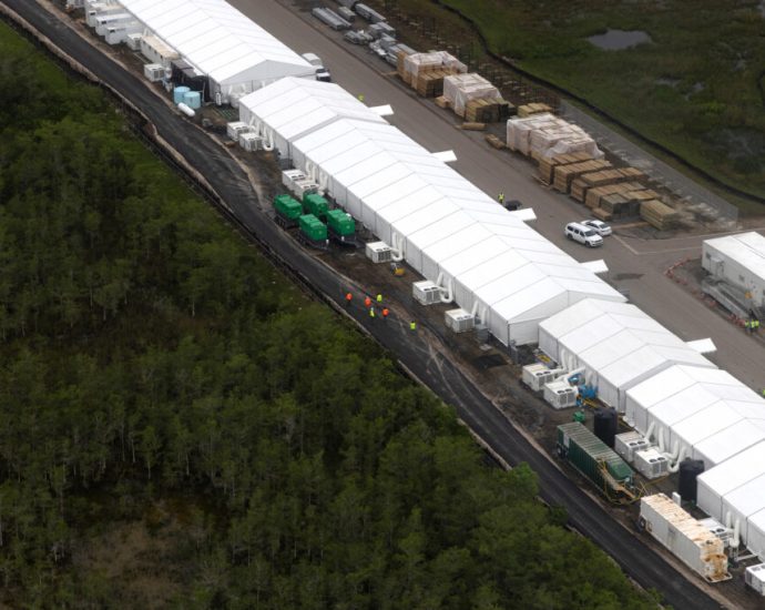 alligator-alcatraz-emissions-threaten-human-health,-violate-clean-air-act,-lawsuit-claims