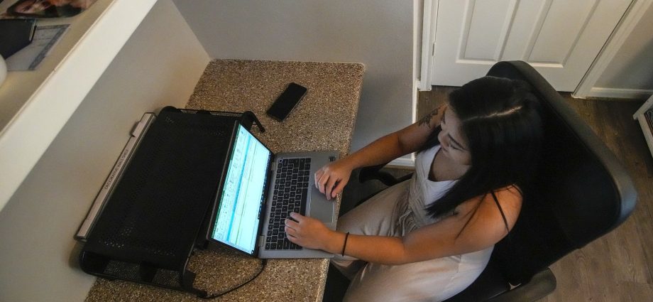 why-are-young-professionals-facing-such-a-tough-job-market?-hint:-it’s-not-just-ai