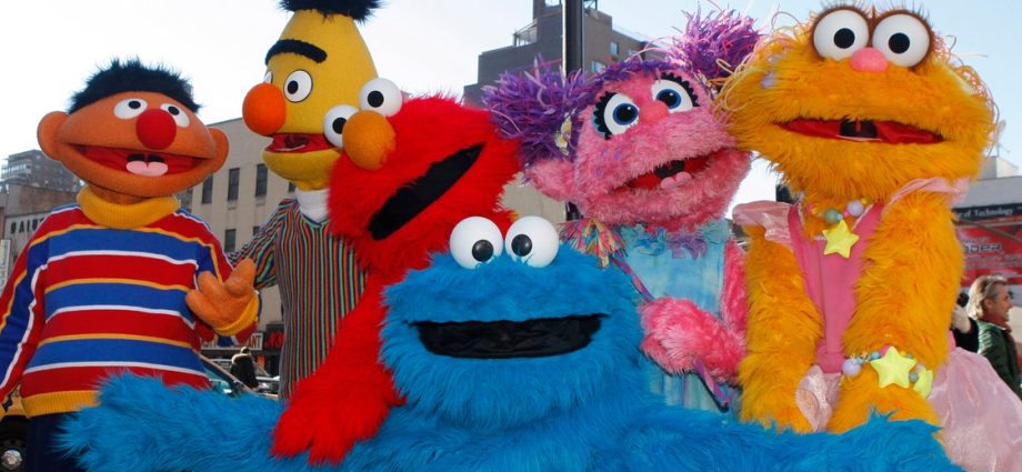people-with-pride-went-after-the-trolls-who-dared-to-diss-‘sesame-street’