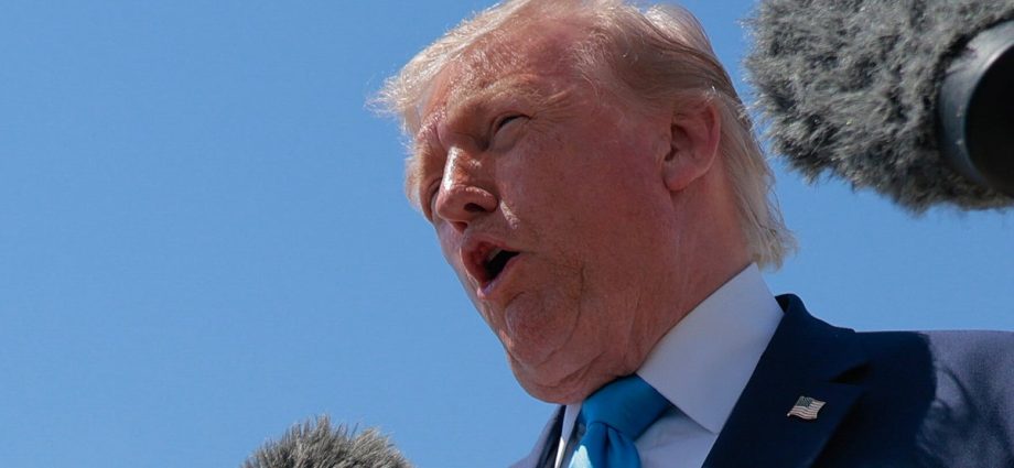 white-house-tweets-advice-from-the-traitor,-and-it-doesn’t-go-well-at-all