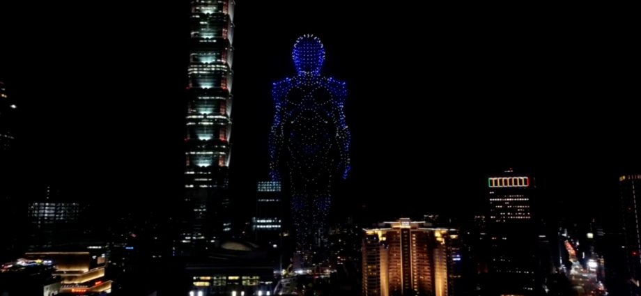 drones-light-up-taipei’s-night-sky-for-computex-trade-show