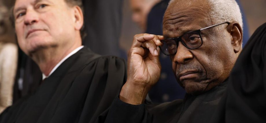 supreme-court-rules-alabama-may-redraw-congressional-maps-to-oust-a-black-democrat