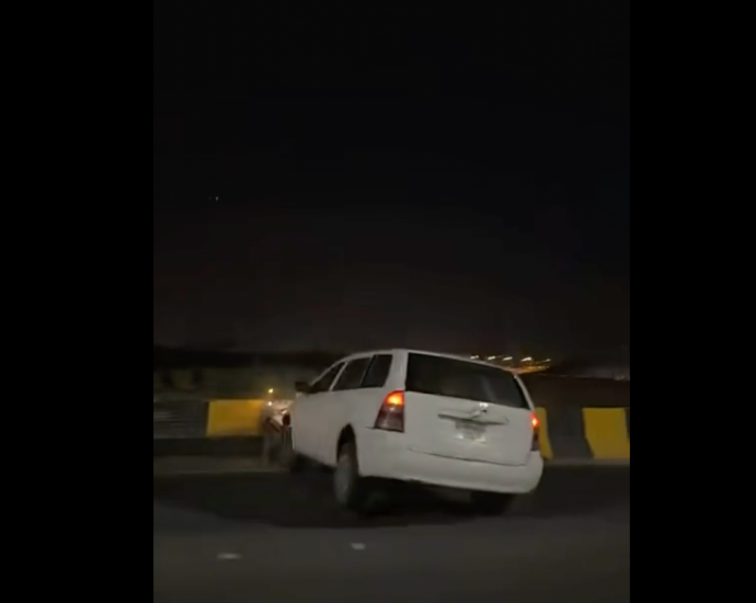 accident-on-kuwait-motorway-as-iranian-missiles-fly-overhead