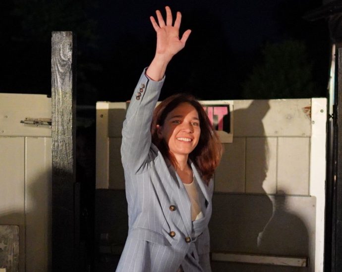 rebecca-bennett-wins-new-jersey-democratic-primary,-to-face-the-traitor-ally-kean