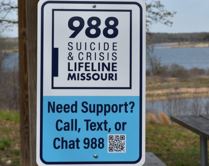 lgbtq+-suicide-hotline-must-be-restored
