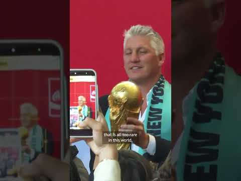 fifa-world-cup-trophy-unveiled-in-new-york