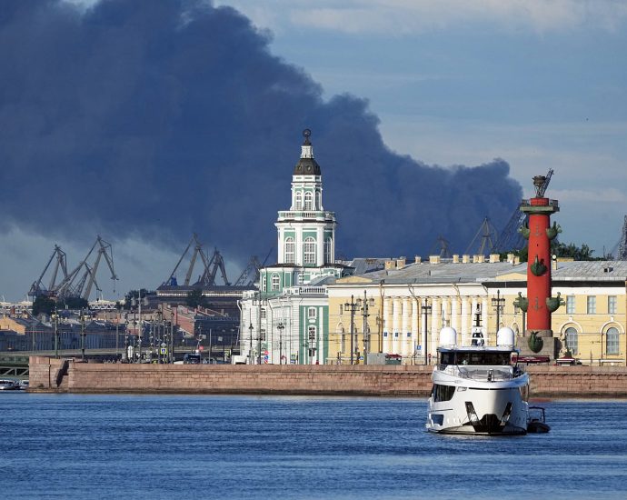 drone-attack-hits-putin’s-hometown-as-he-hosts-‘russia’s-davos’