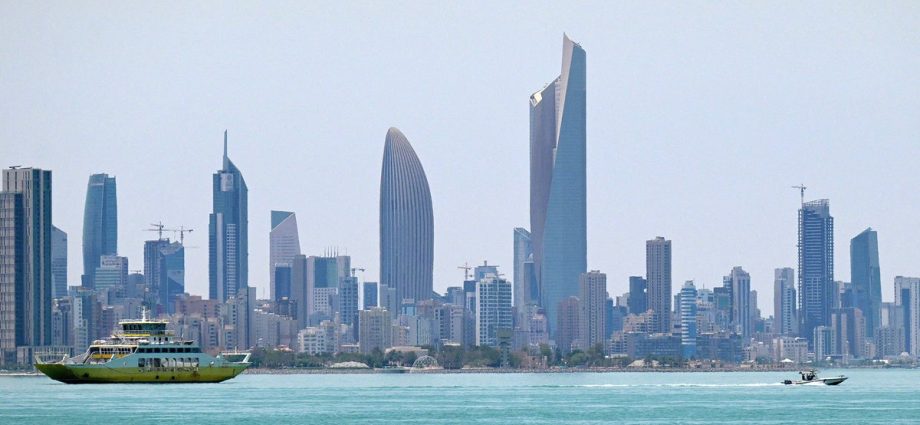 iran-and-us.-trade-strikes-in-the-persian-gulf,-further-testing-the-ceasefire