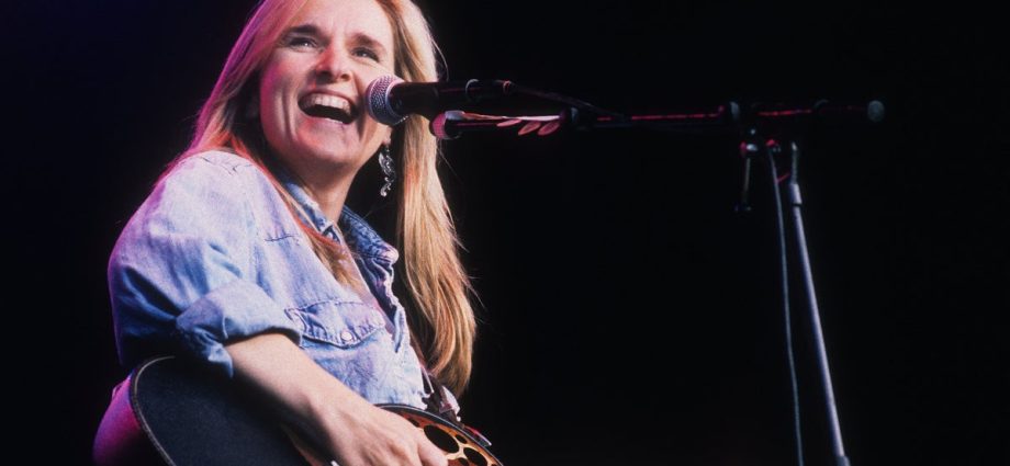 melissa-etheridge-recalls-coming-out-as-lesbian-at-the-1993-clinton-inauguration