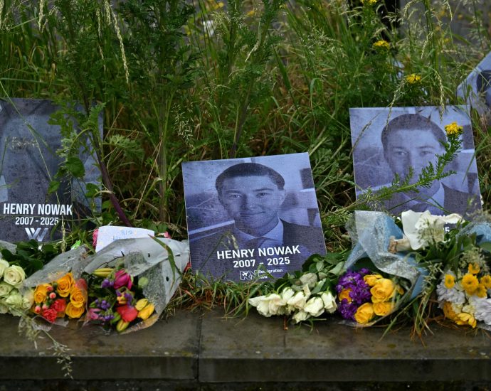 uk-far-right-accused-of-exploiting-killing-of-henry-nowak