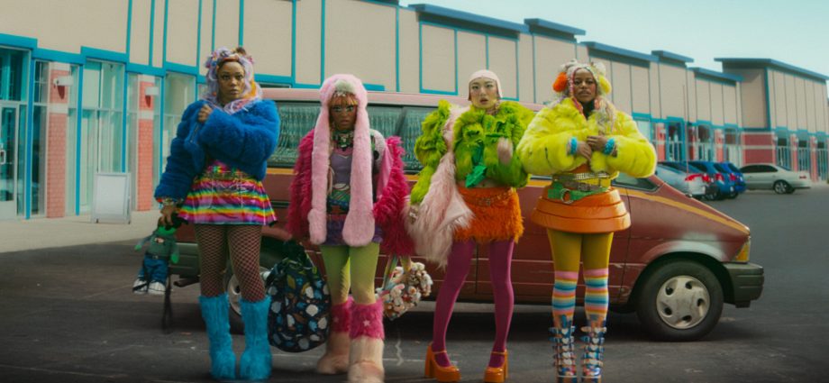 keke-palmer’s-‘i-love-boosters’-beauty-transformation-was-inspired-by-drag-culture,-says-makeup-director