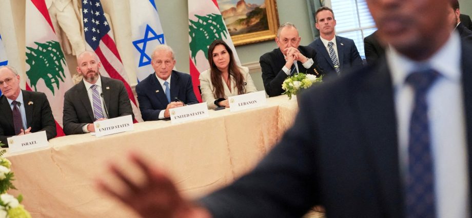 israel-and-lebanon-agree-to-conditional-ceasefire