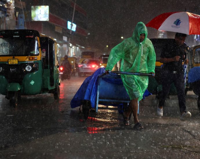 monsoon-rain-reaches-kerala-3-days-late-but-on-time-to-save-indian-harvests