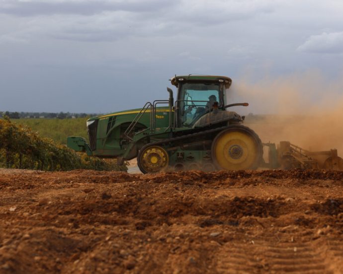 california-pesticide-regulators-say-new-rules-protect-communities-as-applications-of-a-dangerous-fumigant-rise