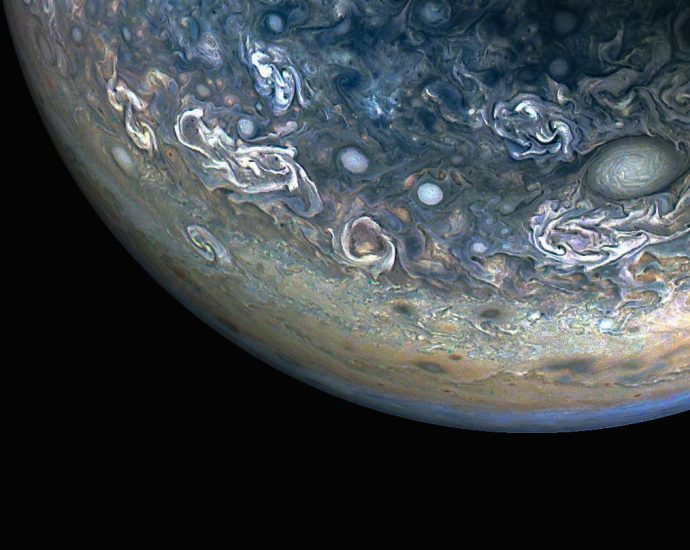colorful,-chaotic-jupiter