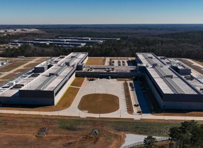 la-area-voters-approve-what-appears-to-be-first-us-data-center-ban