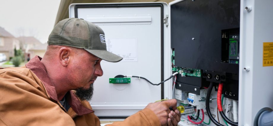 as-energy-demand-rises,-more-states-turn-to-virtual-power-plants