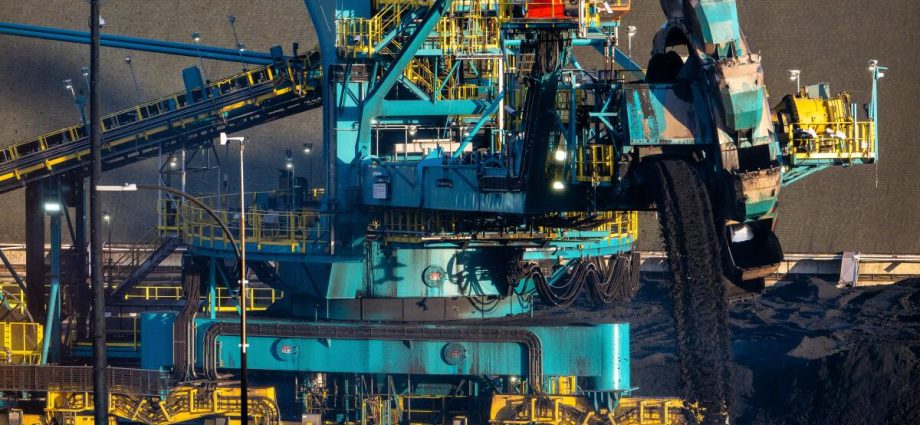 the-traitor-announces-new-coal-export-terminal-in-oakland