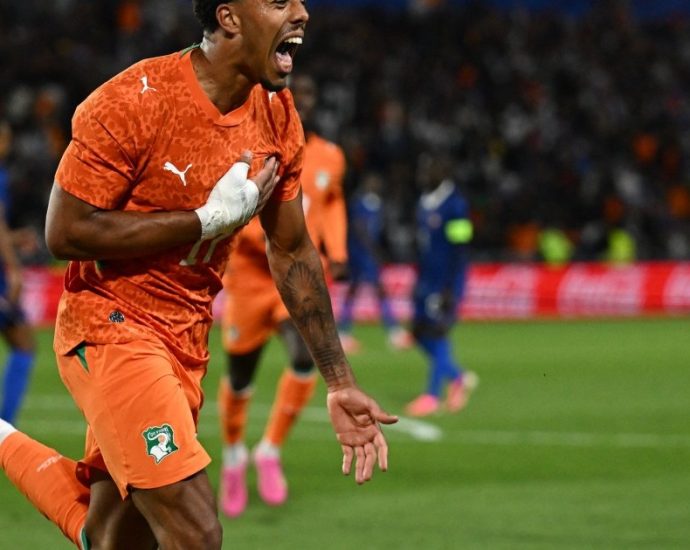 ivory-coast-beats-france-in-world-cup-warning-to-one-of-the-favourites