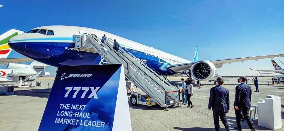 how-much-money-do-boeing-777x-test-pilots-earn-in-2026?