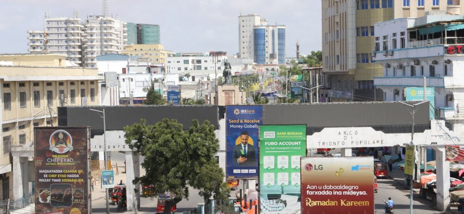 why-mogadishu-clashes-are-deepening-somalia’s-political-crisis-again