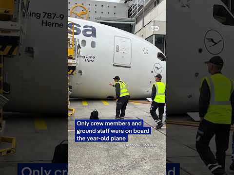 lufthansa-employees-injured-after-boeing-787’s-nose-landing-gear-collapses |-dw-news