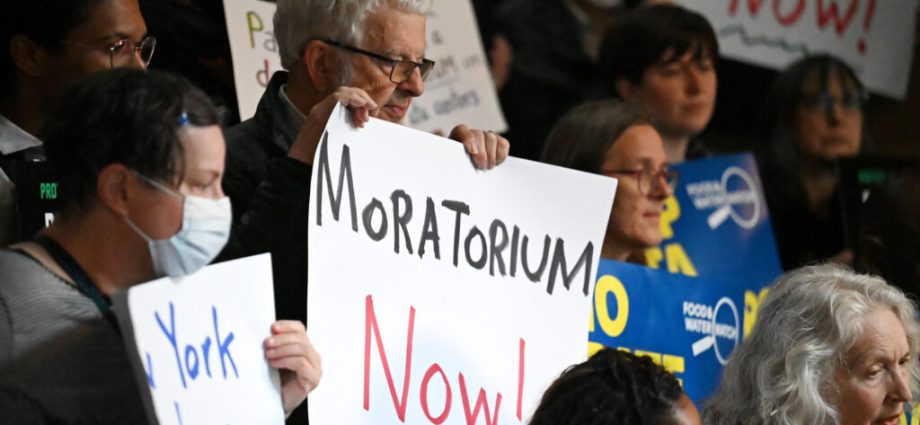 new-york-state-gets-one-step-closer-to-a-data-center-moratorium