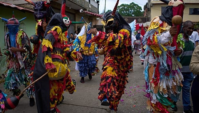 venezuela’s-dancing-devils-revive-centuries-old-corpus-christi-rite