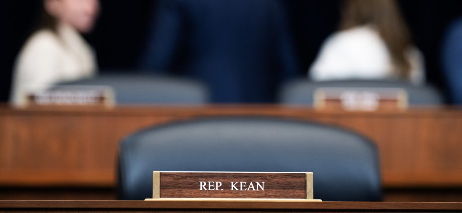 politicians-like-tom-kean-don’t-have-to-disclose-medical-conditions,-no-matter-how-severe
