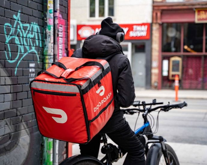 how-ai-took-over-the-global-gig-economy