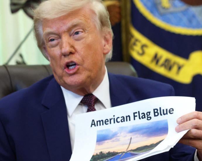 former-aide-flags-the-‘funny’-thing-traitor-47-just-doesn’t-seem-to-understand
