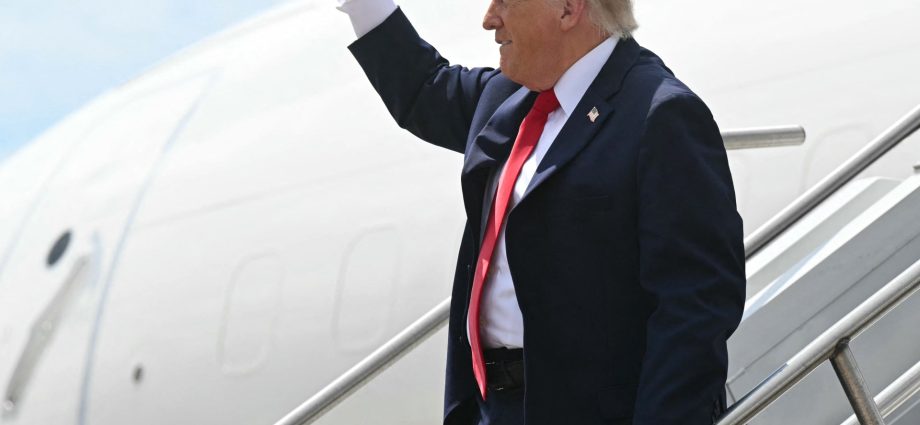 the-traitor-makes-pitch-to-farmers-hard-hit-by-tariffs,-high-prices-in-wisconsin