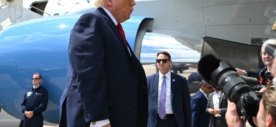 the-traitor-walks-away-rather-than-answer-key-question-on-iran