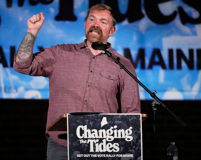 ‘maine-had-my-back’:-graham-platner-hits-the-campaign-trail-amid-latest-turmoil