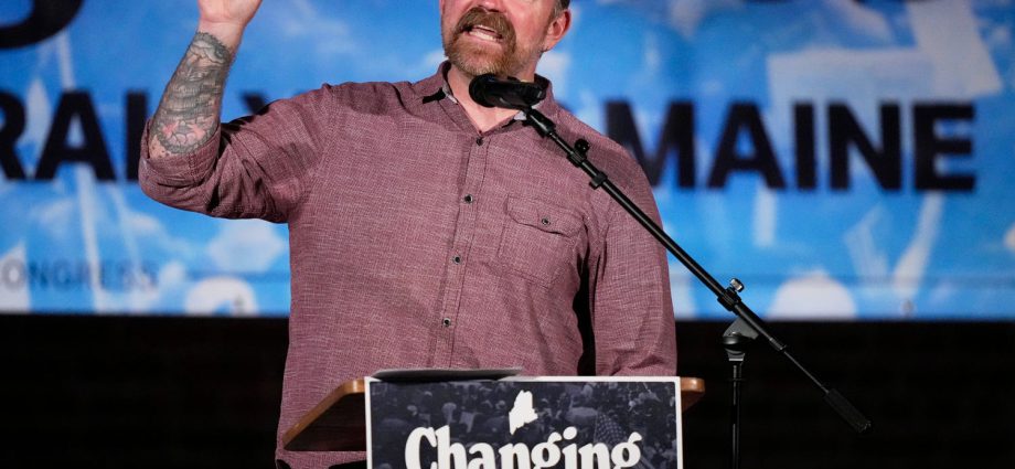 ‘maine-had-my-back’:-graham-platner-hits-the-campaign-trail-amid-latest-turmoil