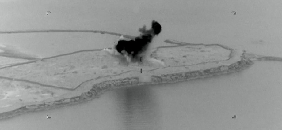 us-says-iranian-radar-sites-hit-in-goruk-and-qeshm-island