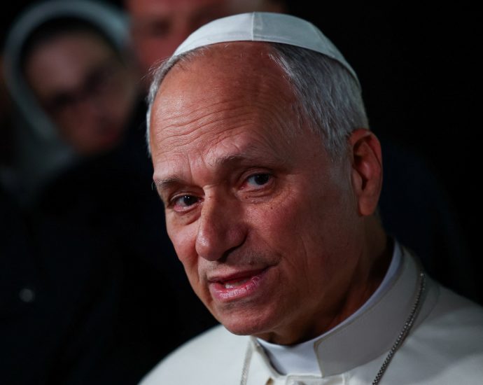 pope-calls-for-end-to-polarisation-during-visit-to-spain