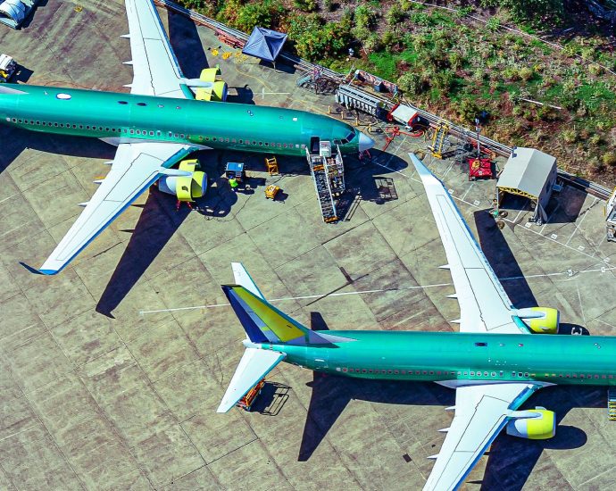 why-are-new-boeing-planes-green-before-they-are-delivered?