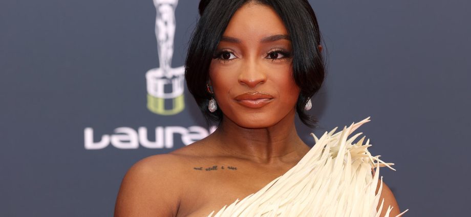 simone-biles-reveals-she-had-a-health-scare-and-describes-‘almost-dying’