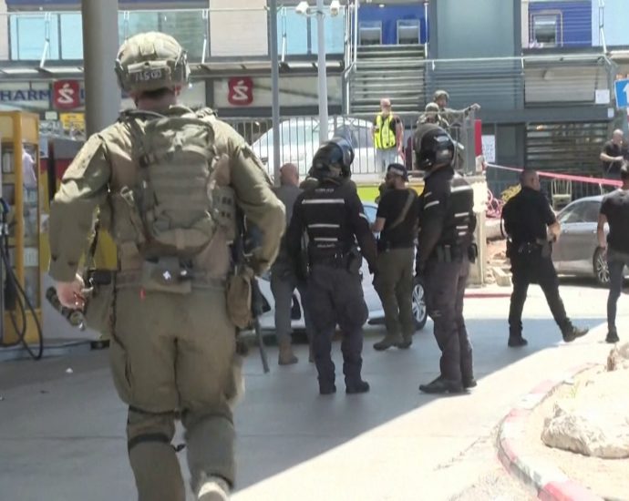 1-killed-and-5-injured-in-israel-shootings