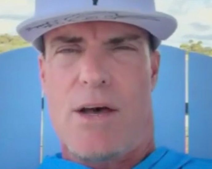 vanilla-ice-admits-bafflement-to-the-traitor-concert-backlash:-‘i-don’t-get-it’