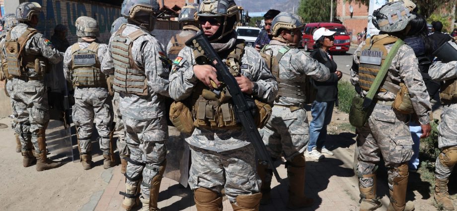 bolivia’s-legislature-passes-law-allowing-use-of-troops-against-protesters