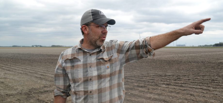 a-water-crisis-has-the-‘poster-boys’-of-iowa-farming-ready-to-talk-regulation